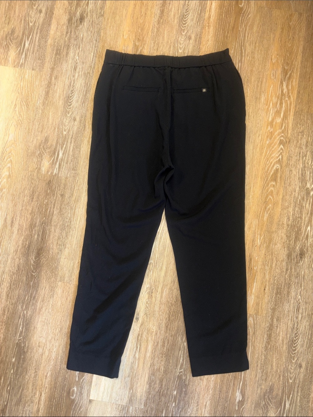 Banana Republic Black Elastic Waist Tapered Pants stretchy shaping flattering 6